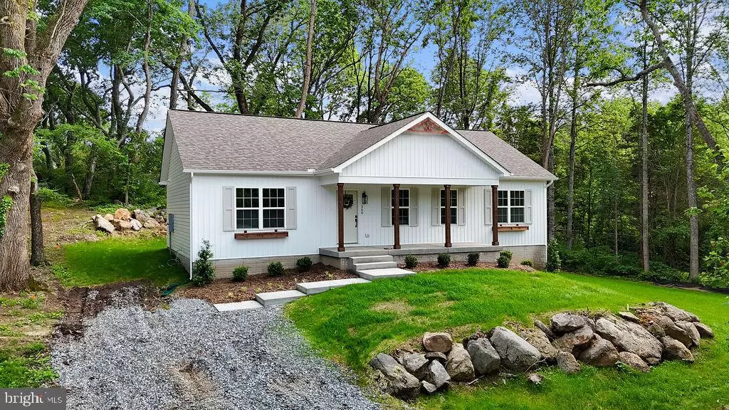 Louisa, VA 23093,260 LOCUST DR
