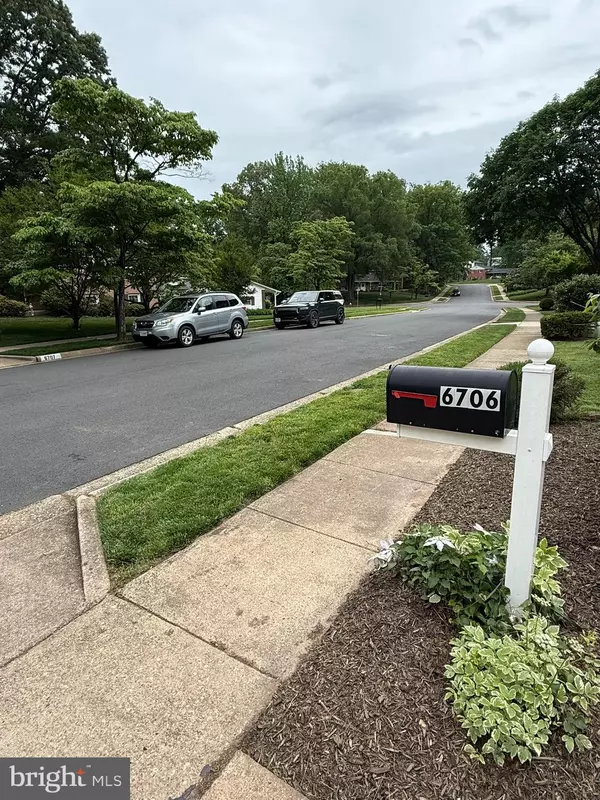 Springfield, VA 22152,6706 COACHMAN DR