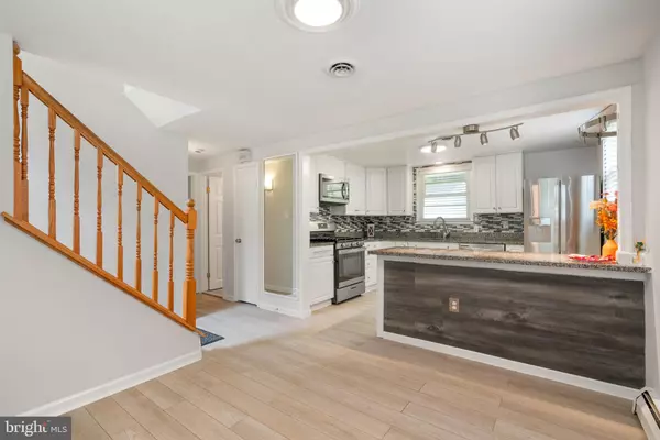 Woodbridge, VA 22193,4405 EVANSDALE RD