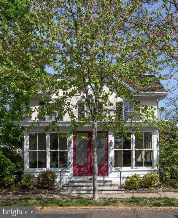 69 E OAKLAND AVE, Doylestown, PA 18901