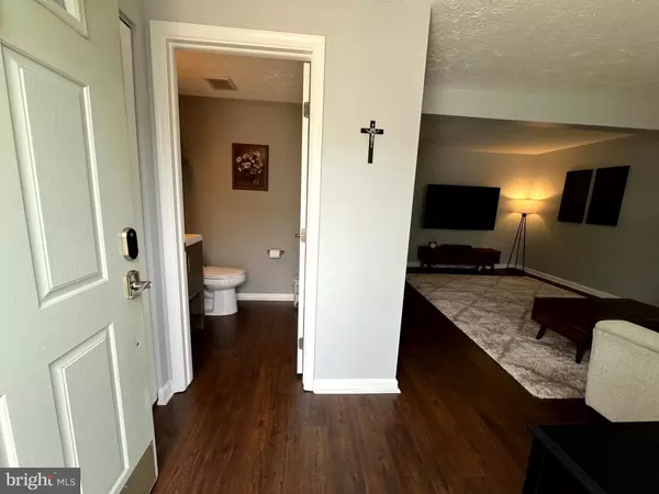 Elkridge, MD 21075,7809 EDMUNDS WAY