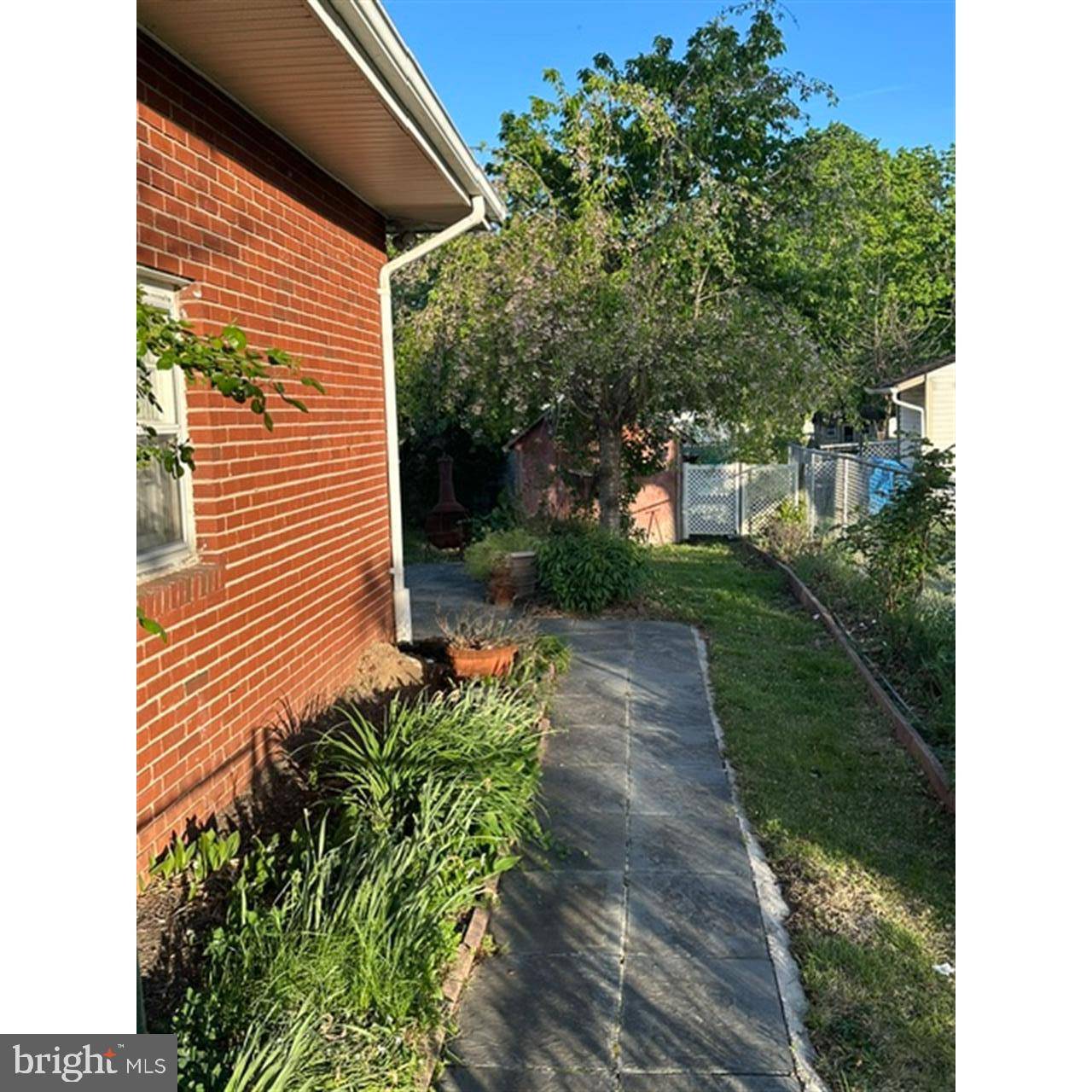Hamilton, NJ 08619,21 JUNE AVE
