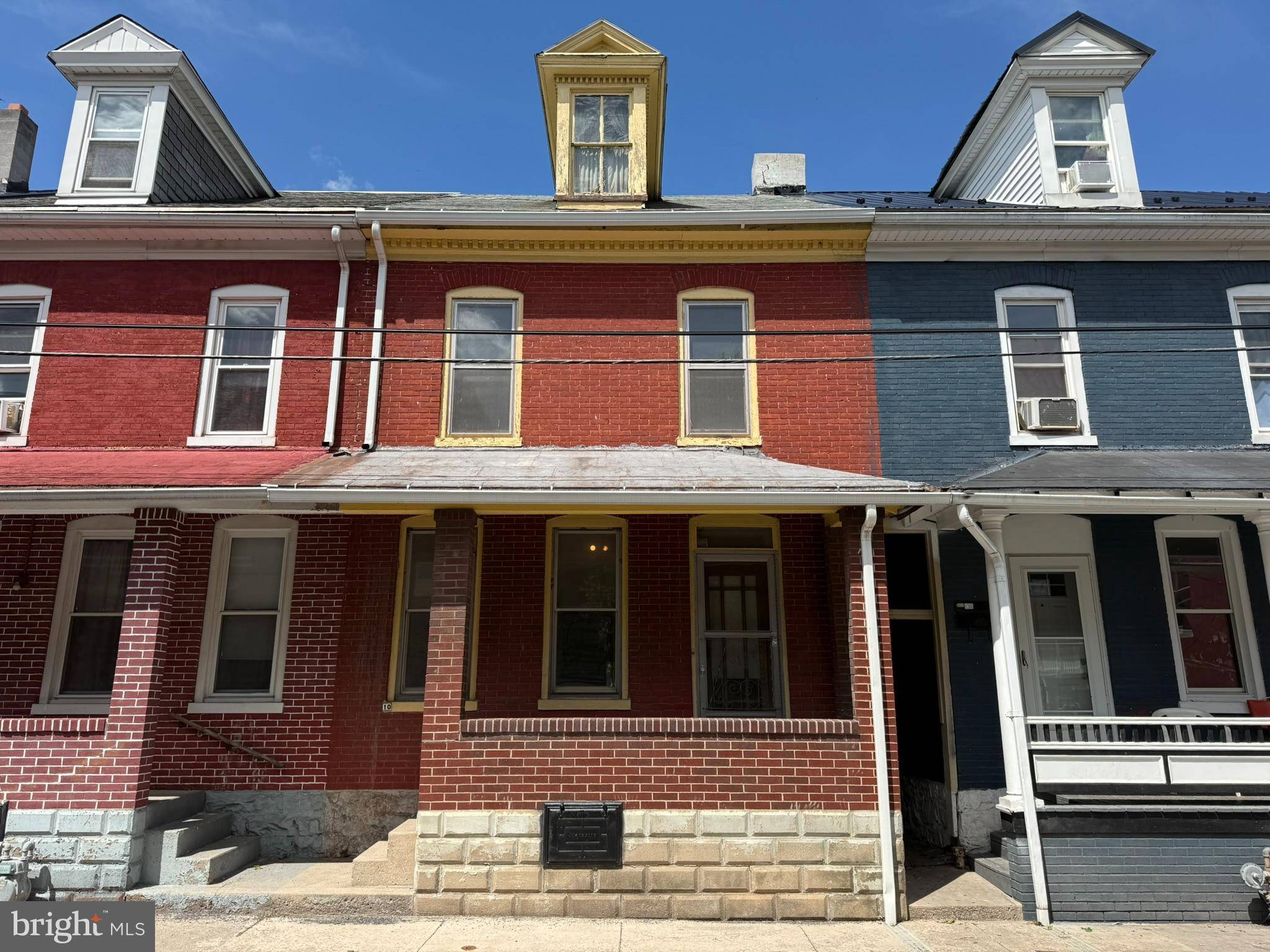 10 MARBLE ST, Lewistown, PA 17044