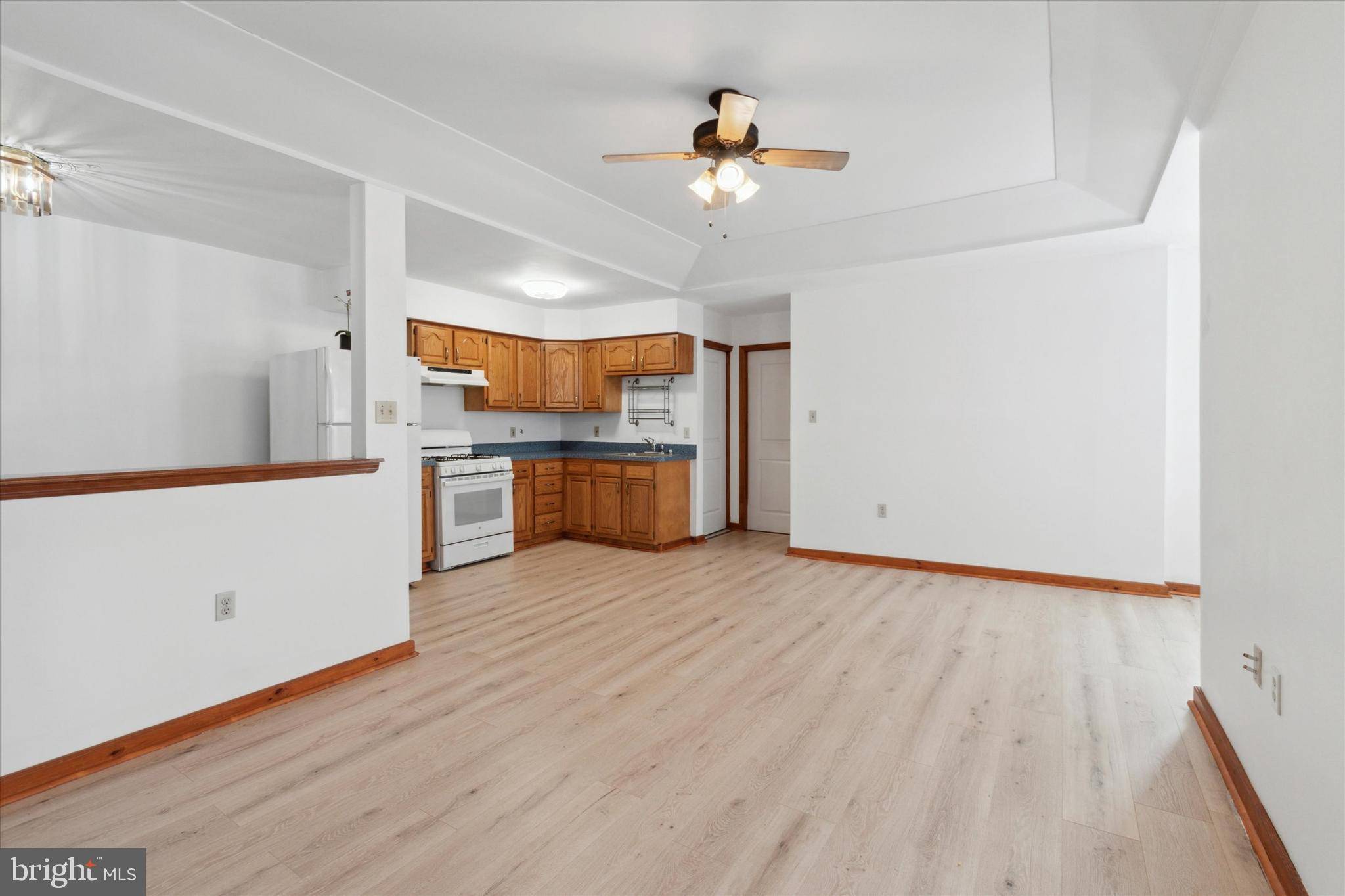 Philadelphia, PA 19134,2855 E THOMPSON ST