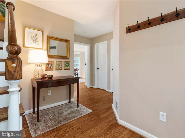 Round Hill, VA 20141,35513 SOURWOOD PL