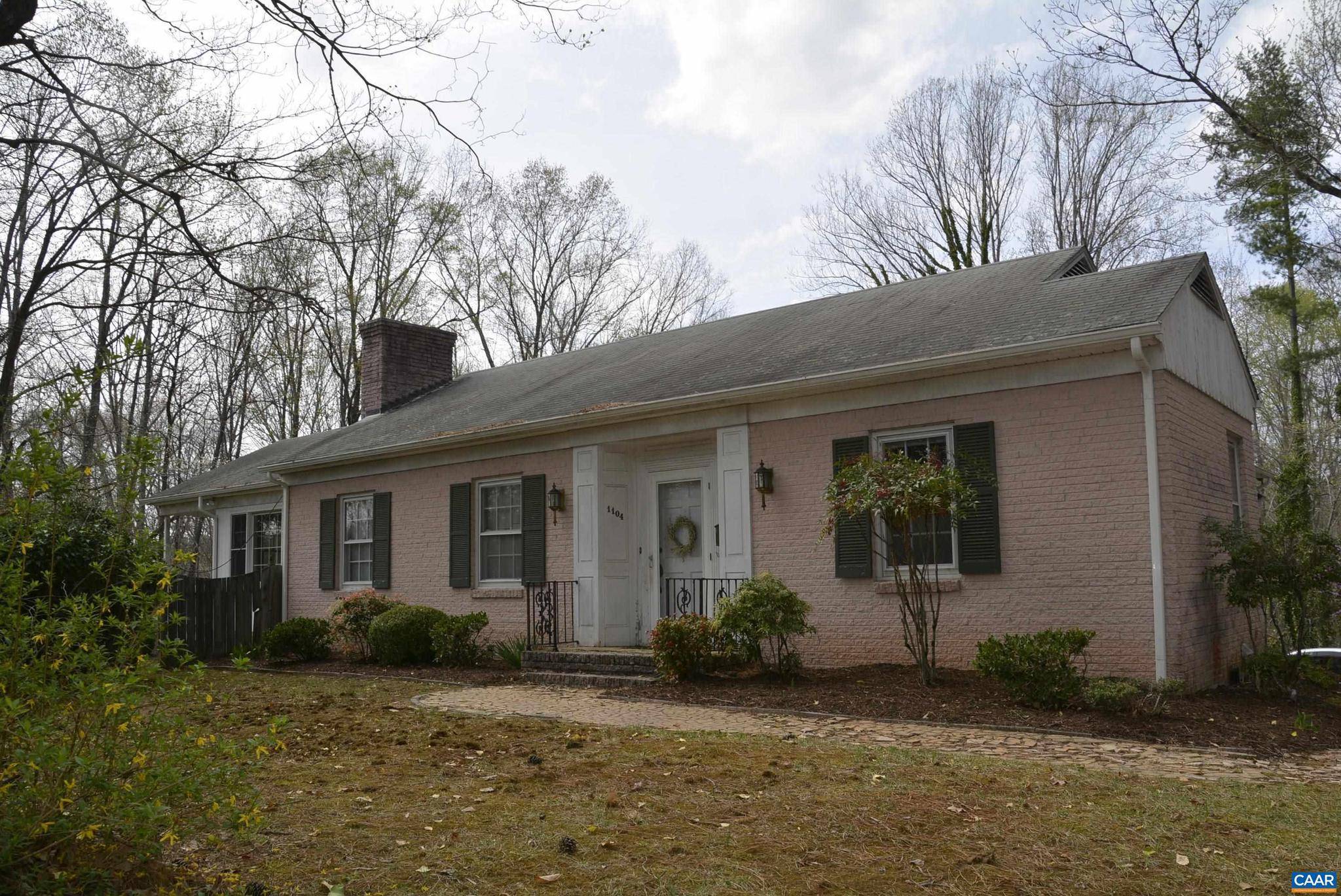 Farmville, VA 23901,1104 HIGH ST