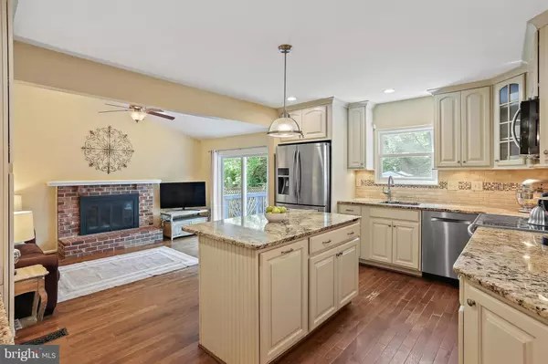 Severna Park, MD 21146,262 NORTH DR