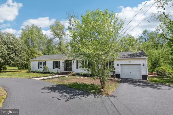 Pilesgrove, NJ 08098,302 FENWICK RD