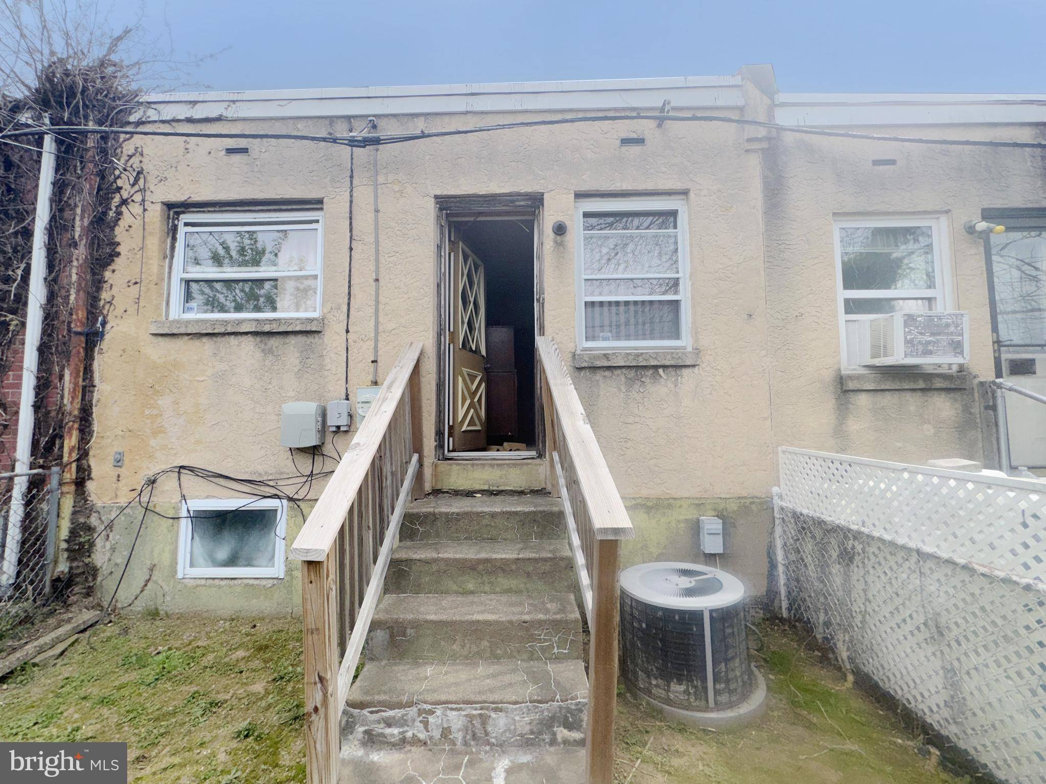 Sharon Hill, PA 19079,914 BURNSIDE RD