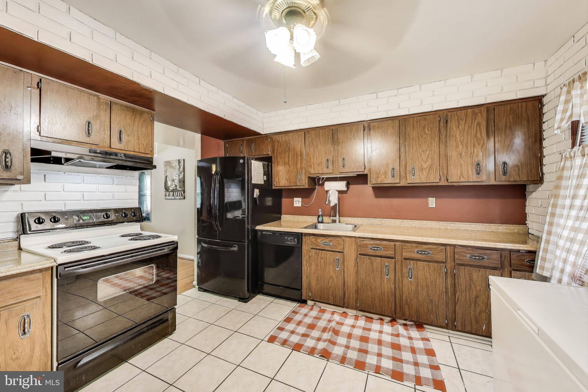 Temple Hills, MD 20748,2205 ANVIL LN