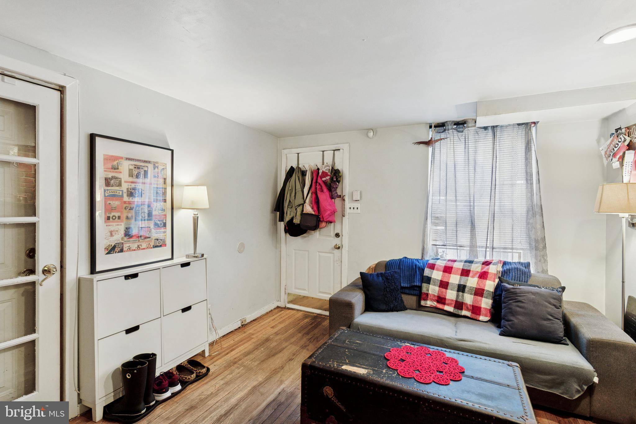 Philadelphia, PA 19147,255 FULTON ST #1/2