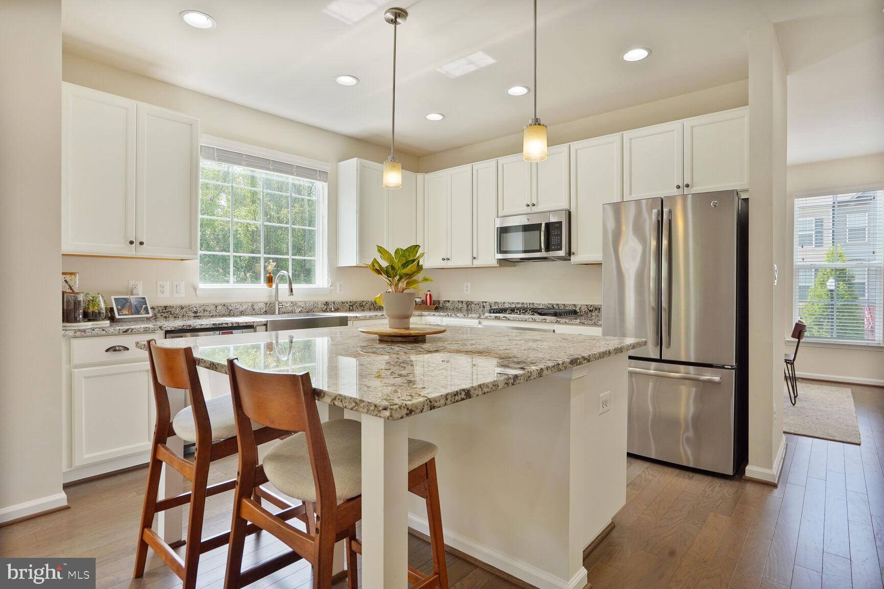 Manassas, VA 20111,8108 HONEY BEE WAY