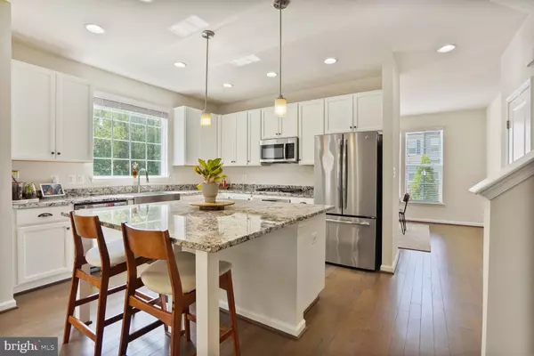 Manassas, VA 20111,8108 HONEY BEE WAY