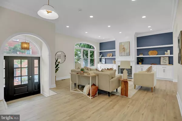 Baltimore, MD 21202,213 S HIGH ST