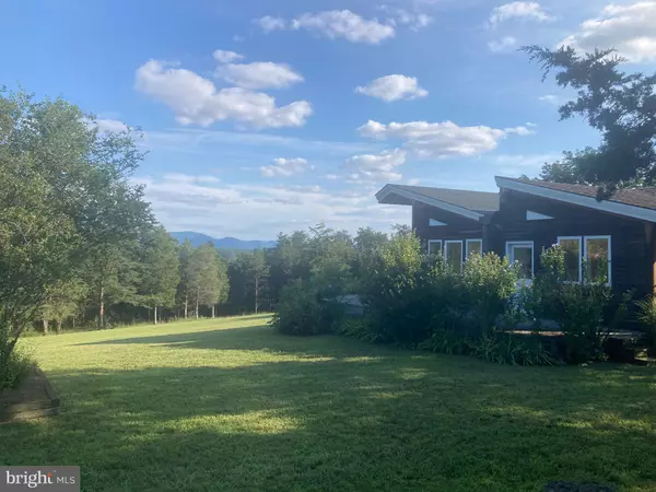 Burlington, WV 26710,563 VALLEY FORGE LANE