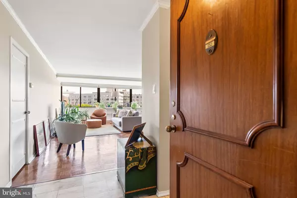 Washington, DC 20037,2500 VIRGINIA AVE NW #906-S