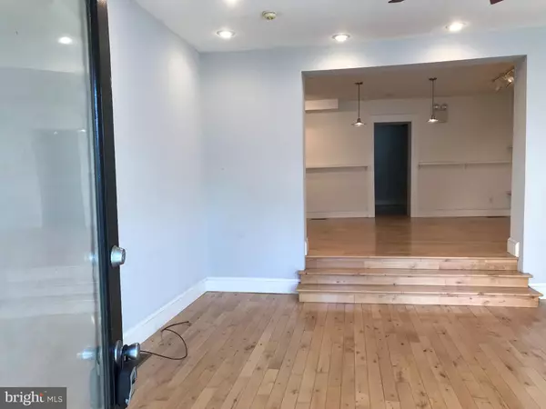 Philadelphia, PA 19127,4203 MAIN ST