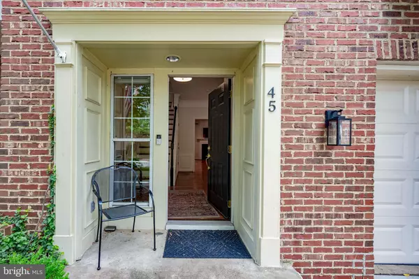 Alexandria, VA 22304,45 ARELL CT