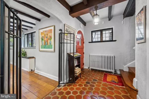 Wynnewood, PA 19096,410 ARTHURS ROUND TABLE