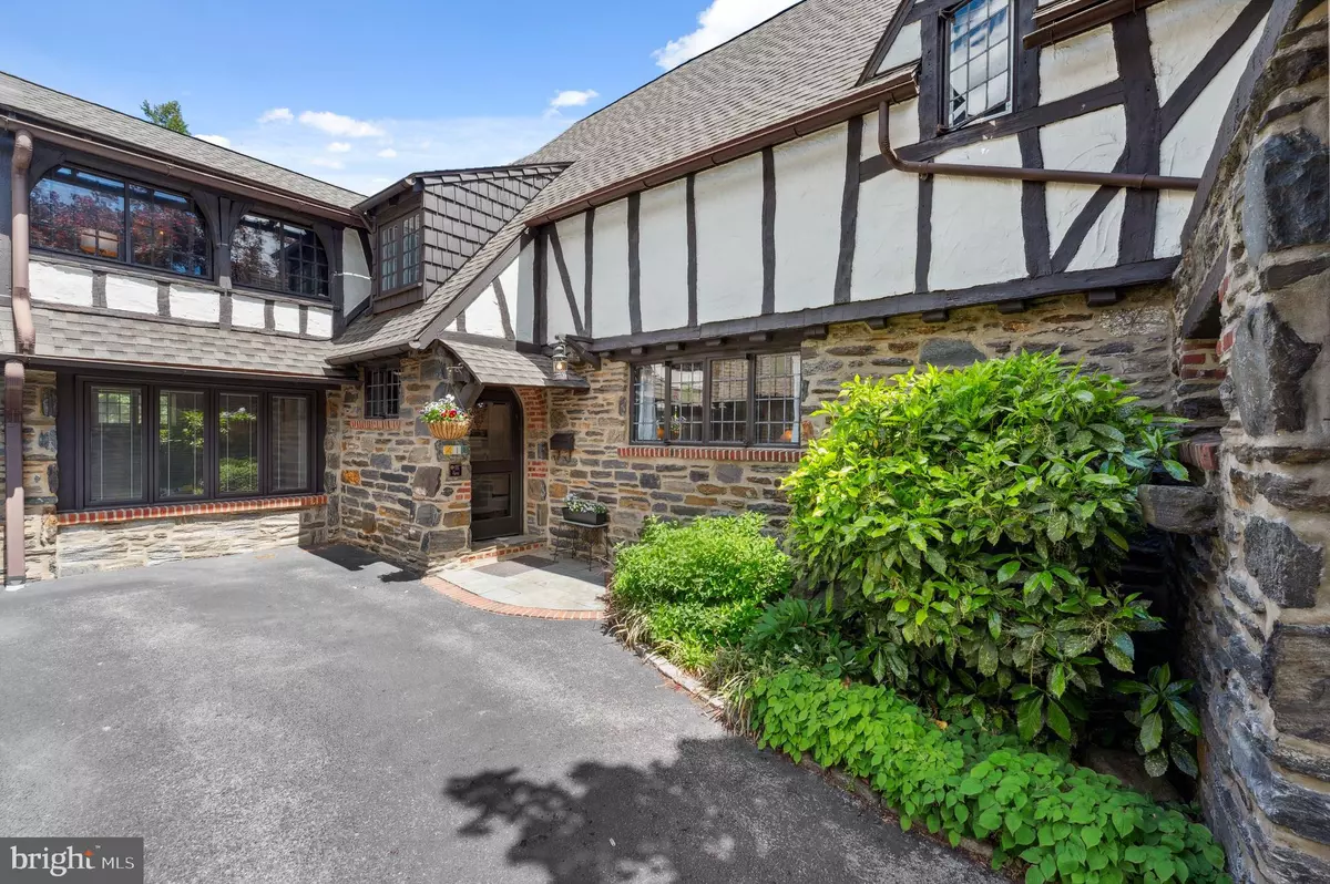 Wynnewood, PA 19096,410 ARTHURS ROUND TABLE
