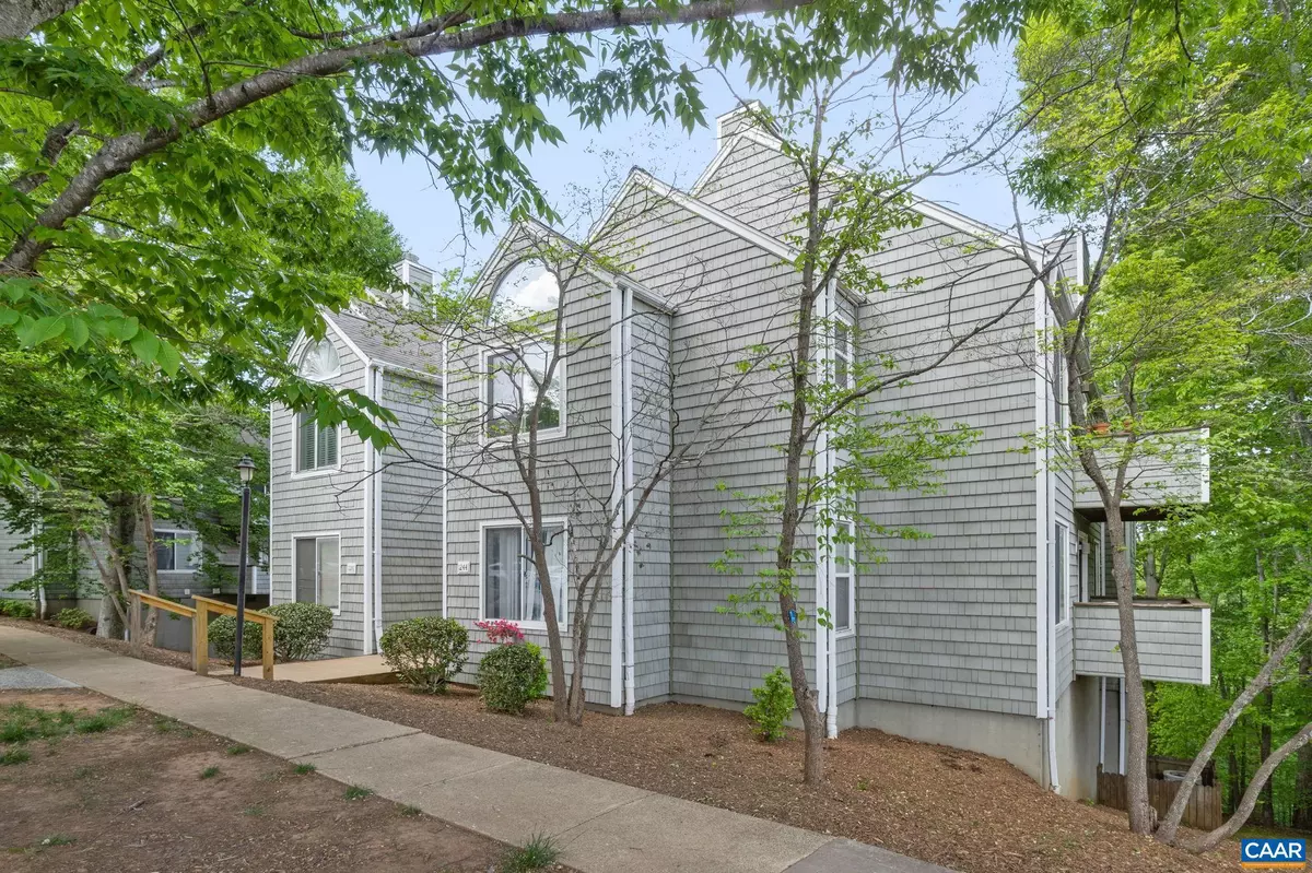 Charlottesville, VA 22902,1236 CLIFDEN GREENE