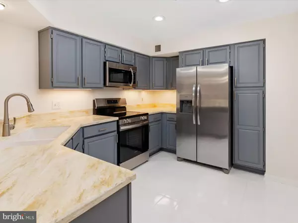 Annapolis, MD 21401,2709 SUMMERVIEW WAY #303