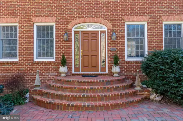 Clifton, VA 20124,7517 LEES FARM RD