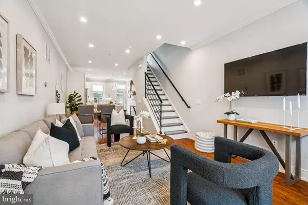 Philadelphia, PA 19146,2040 MANTON ST