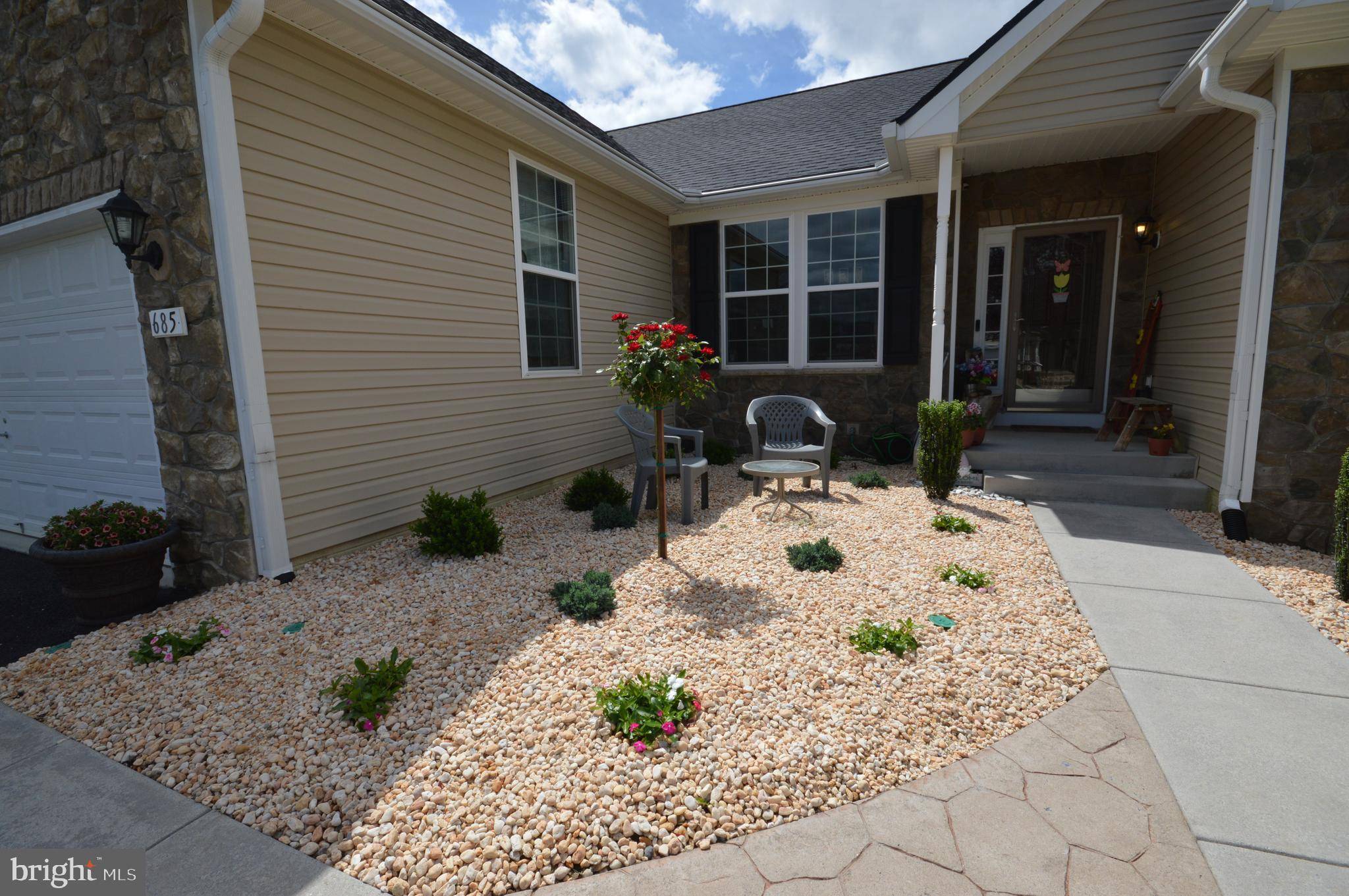 Inwood, WV 25428,685 BENTLEY DR