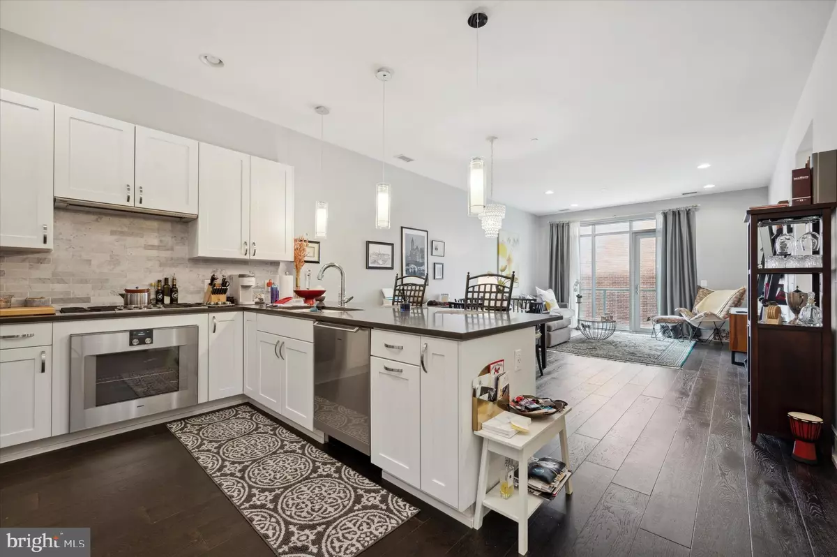 Philadelphia, PA 19147,410 S FRONT ST #206