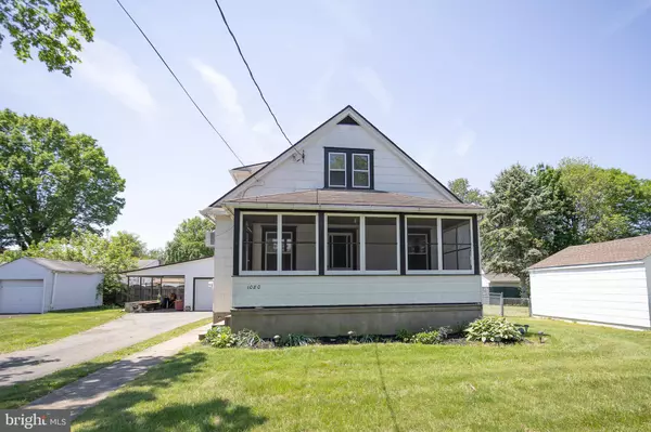 1080 BUTTONWOOD AVE, Bensalem, PA 19020