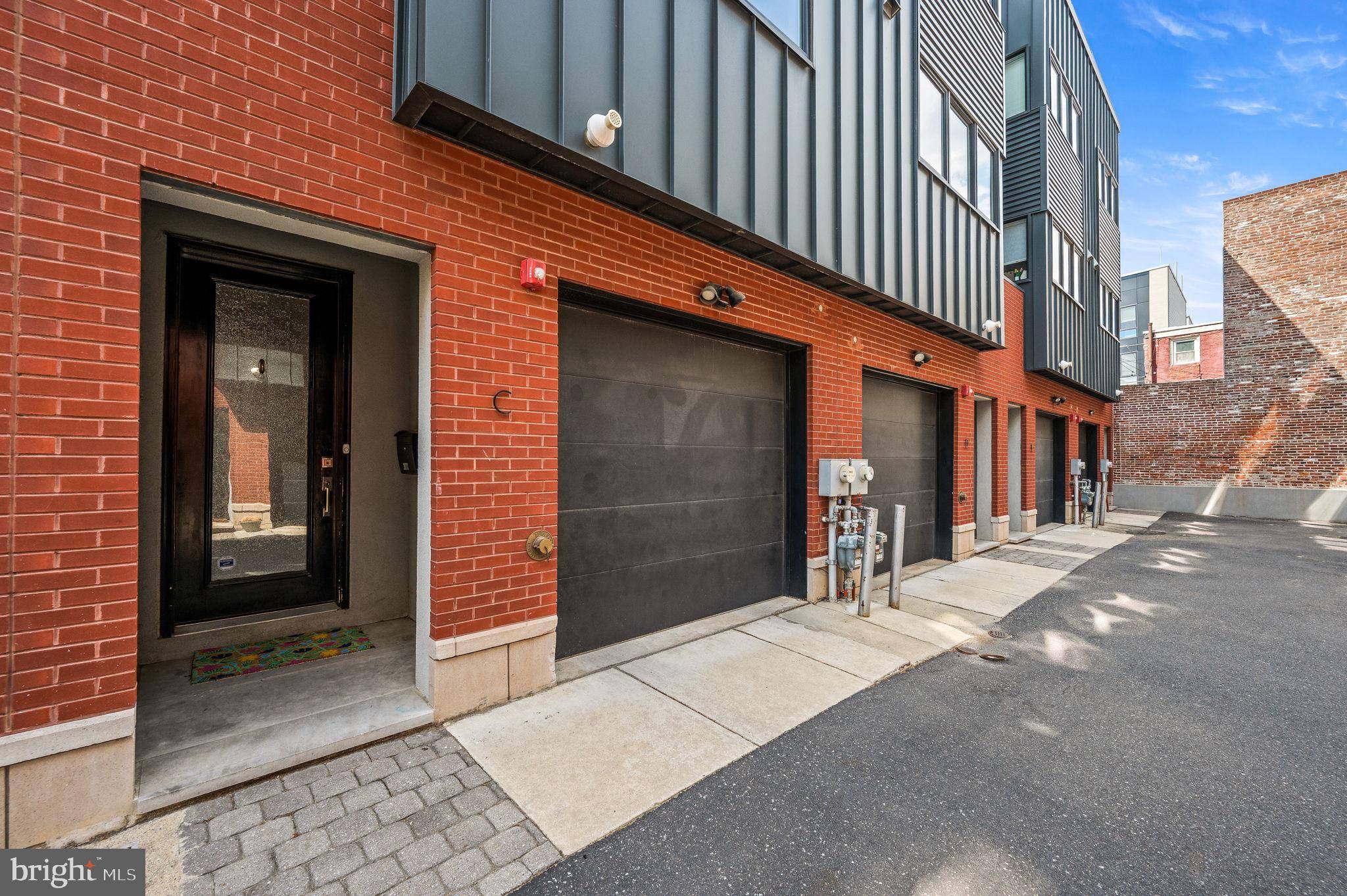 Philadelphia, PA 19147,307-9 REED ST #C