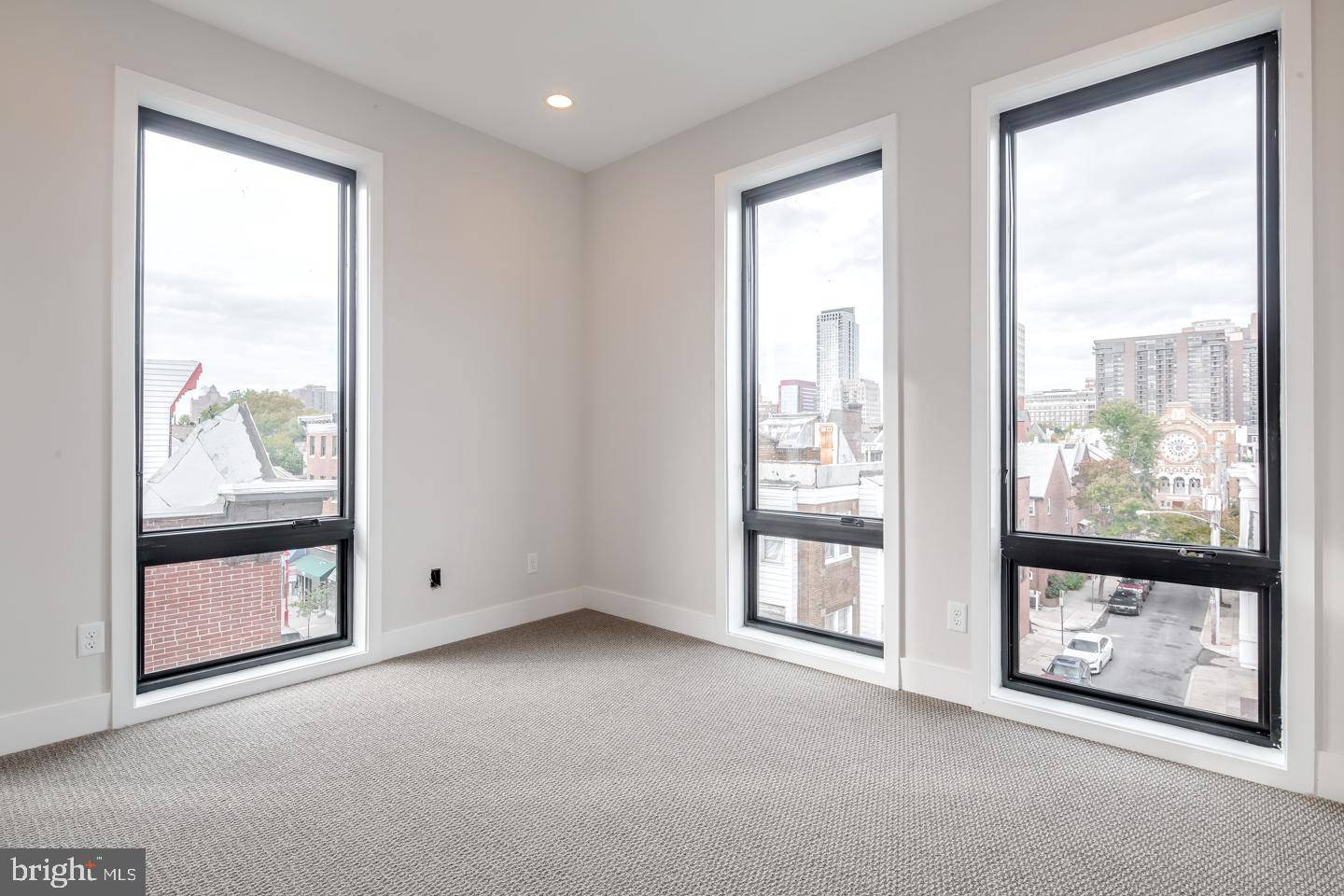 Philadelphia, PA 19147,514 SOUTH ST #301