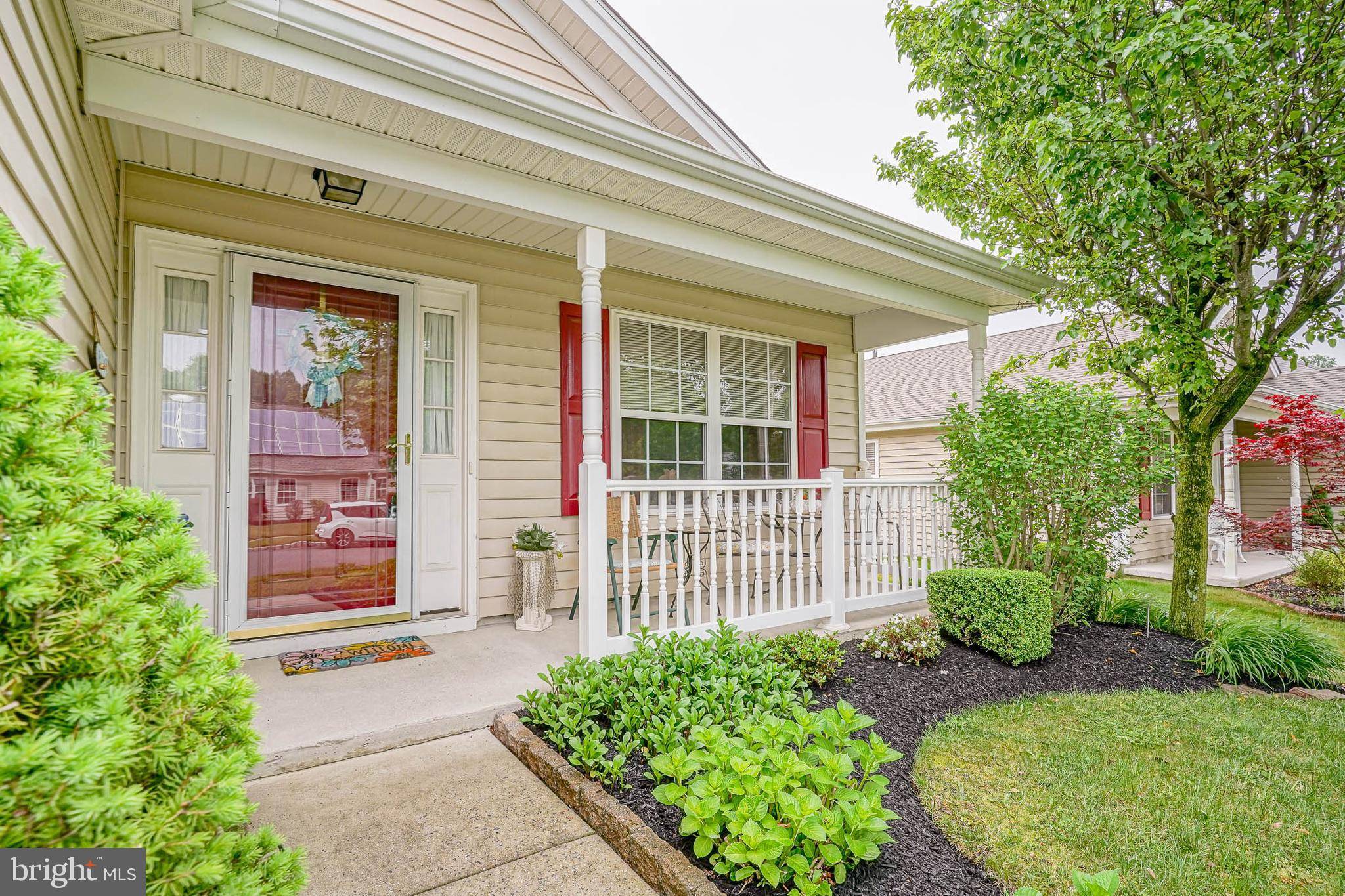 Sewell, NJ 08080,25 LEISURE LN