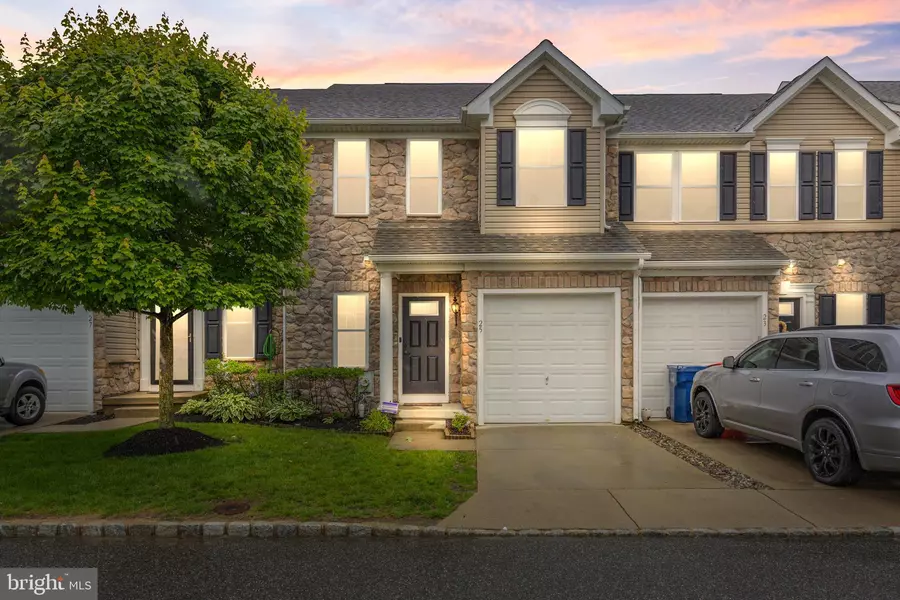 25 FRANKLIN CIR, Somerdale, NJ 08083