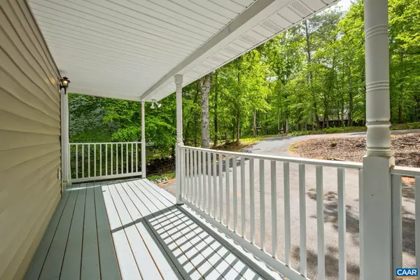 Palmyra, VA 22963,8 SANDY BEACH CT