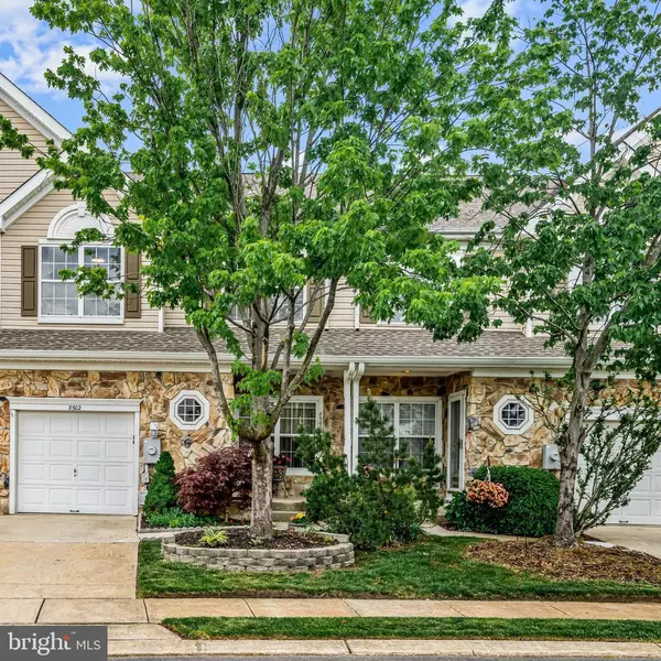 8502 NORMANDY DR, Mount Laurel, NJ 08054