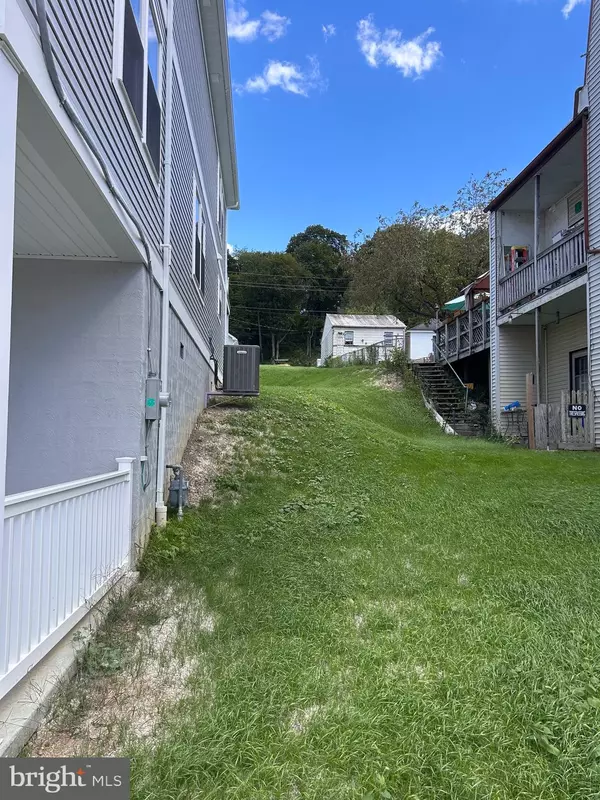 Hamburg, PA 19526,257 S 4TH