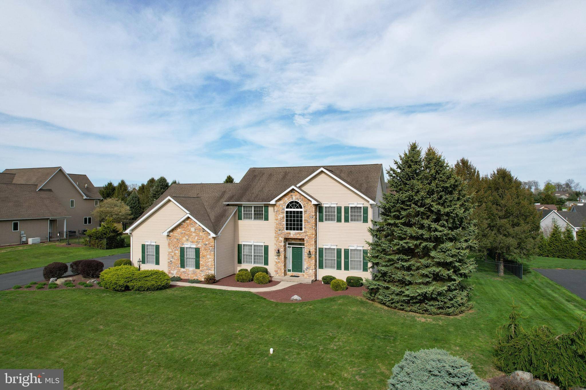 Schnecksville, PA 18078,5229 WAGON WHEEL DR