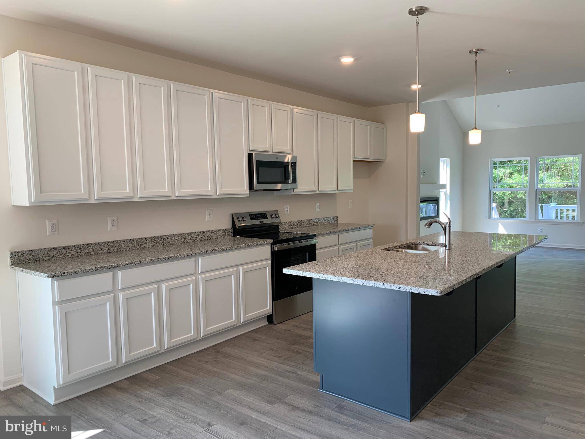 New Castle, DE 19720,216 N HERON LN