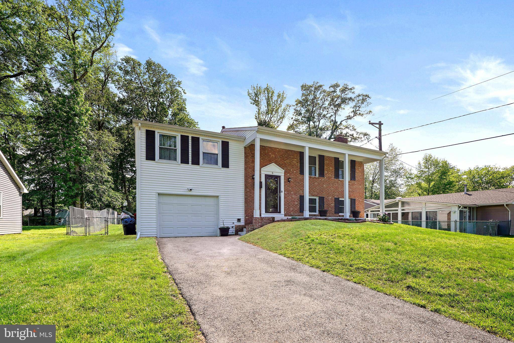 Willingboro, NJ 08046,5 NEPTUNE LN