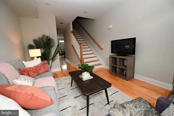 Baltimore, MD 21205,2214 E MADISON ST