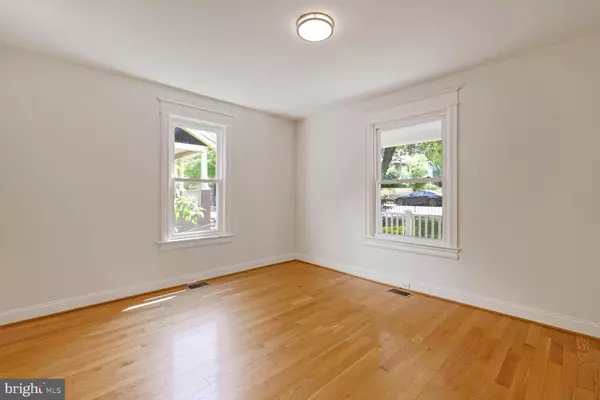 Washington, DC 20018,1704 KEARNY ST NE
