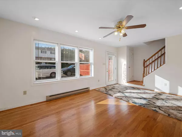 Leesburg, VA 20175,414 MADISON CT SE