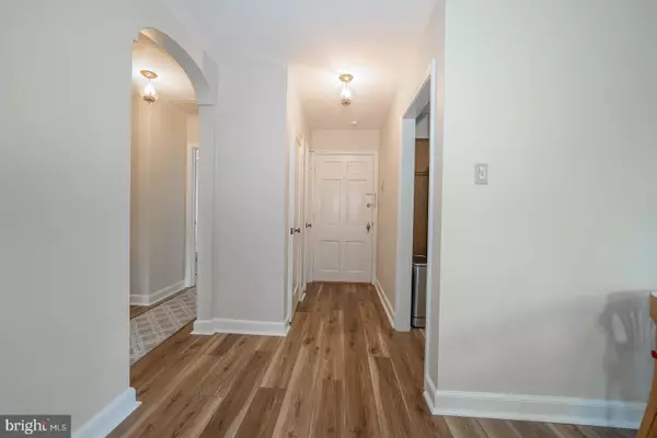 Wayne, PA 19087,500 E LANCASTER #103C