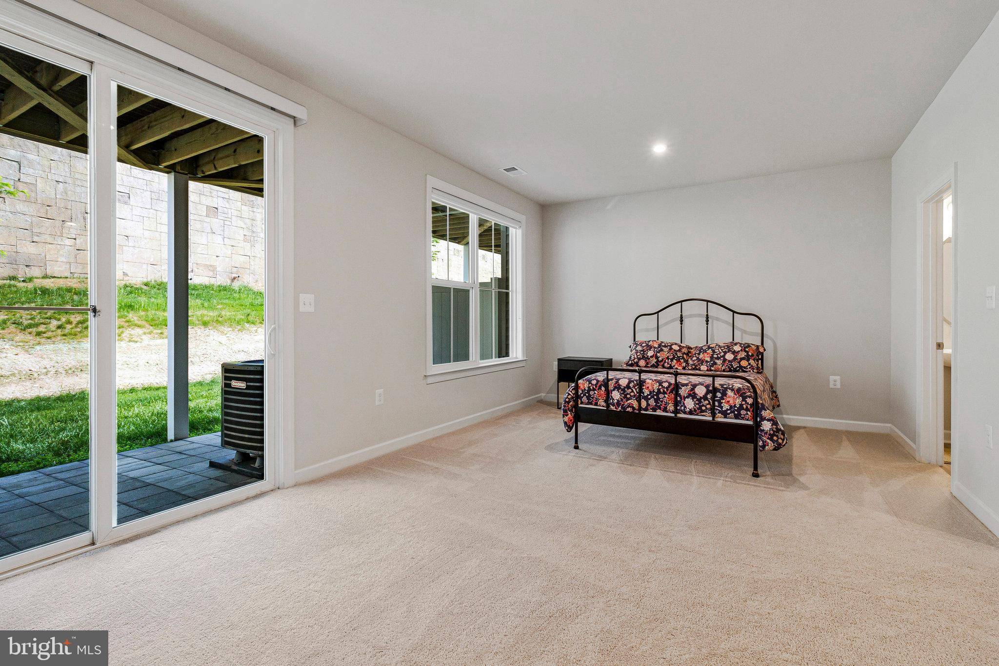 Alexandria, VA 22306,2820 HOKIE LN