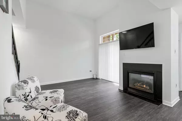 Bowie, MD 20721,10015 GREENSPIRE WAY #10