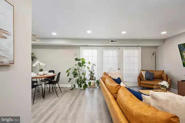 Woodbridge, VA 22192,12705 GORDON BLVD #37