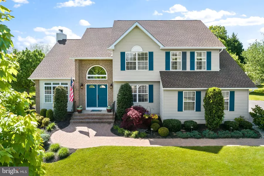 10 TANAGER LN, Robbinsville, NJ 08691