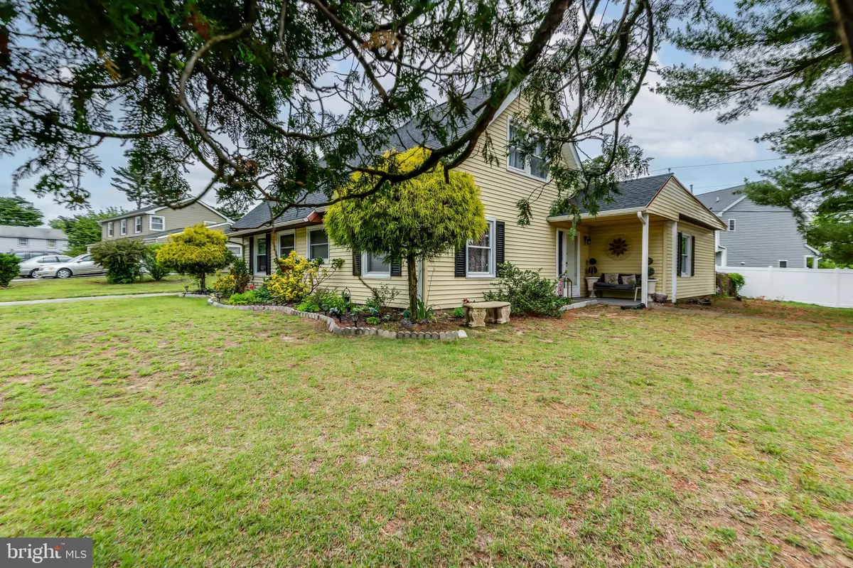 Willingboro, NJ 08046,70 BUCKINGHAM DR